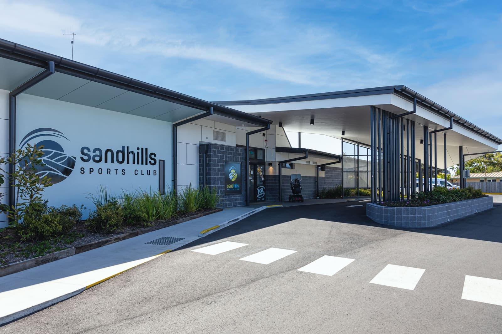 Sandhills Sports Club signage by Sunquest Signs
